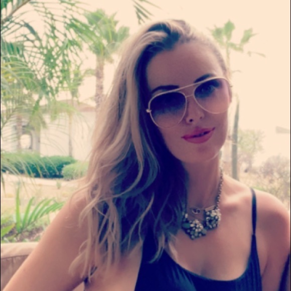 Meet your Posher, Krystle - Picture 2 of 4